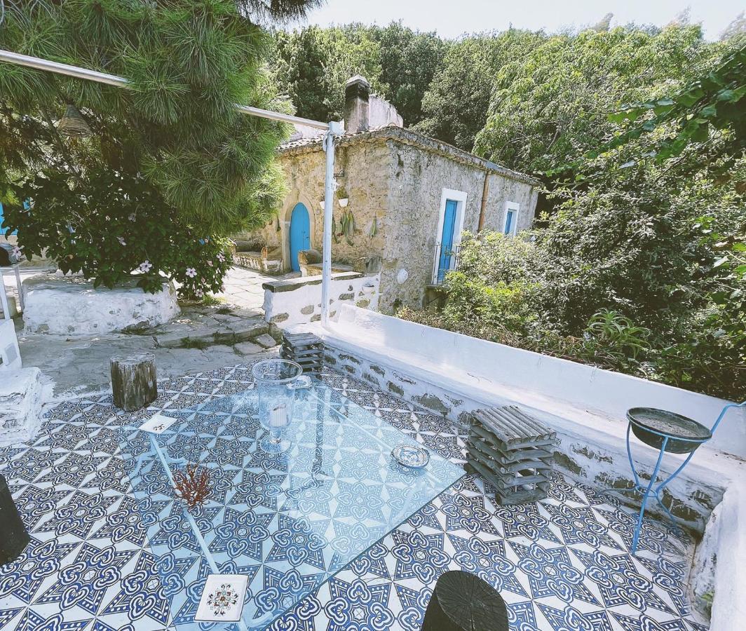La Casa Del Nespolo Bed and Breakfast Capo dʼOrlando Eksteriør billede